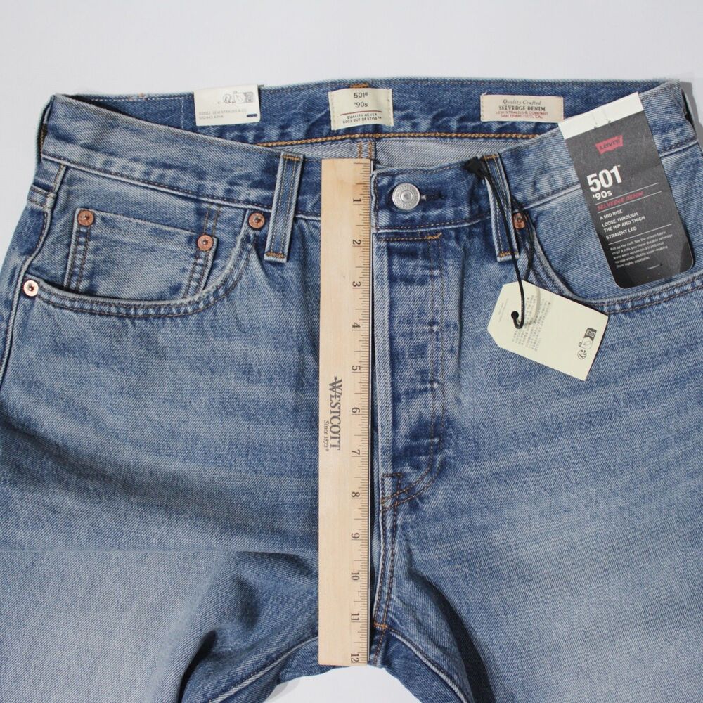 Levi's Light Wash Straight Leg Women's Jeans - Picture 14 of 16